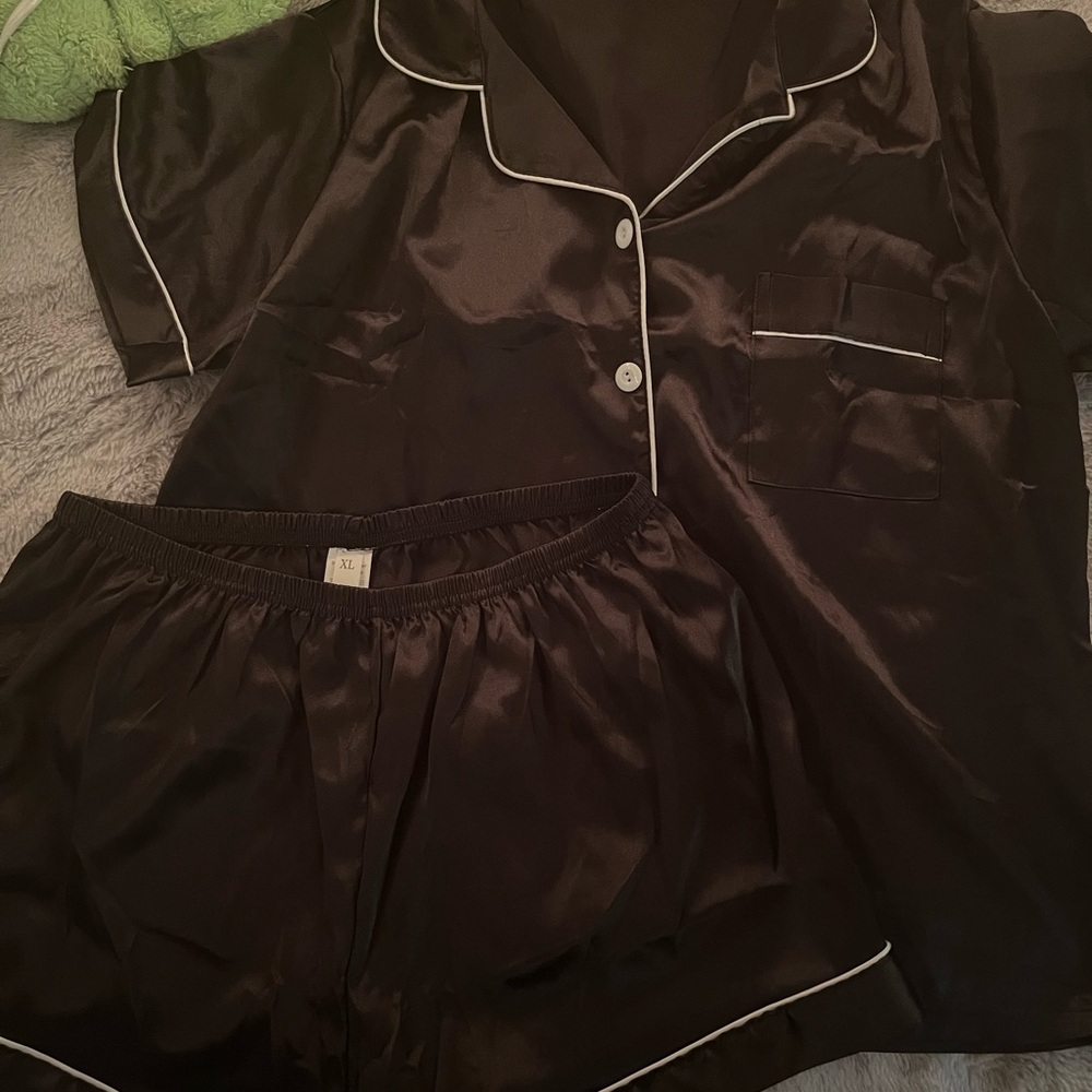 SHEIN Black Satin Pajama Set with Piping